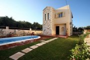 Spilia bei Kolymvari Kreta, Spilia: Drei schöne Villen in der grünsten Landschaft mit privaten Pools zu verkaufen Haus kaufen